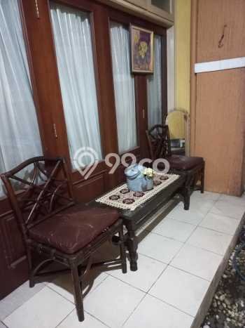 Hunian Mewah LB 600m2 Siap Pakai Desain Elegan di Pulomas, Jakarta Timur Hunian Mewah LB 600m2 Siap Pakai Desain Elegan di Pulomas, Jakarta Timur