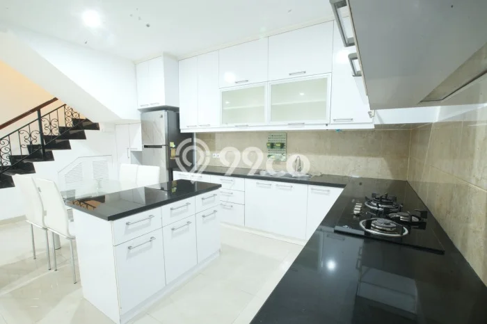 Ready to Use! Premium House LT 90m2 Desain Modern di Pegangsaan Ready to Use! Premium House LT 90m2 Desain Modern di Pegangsaan
