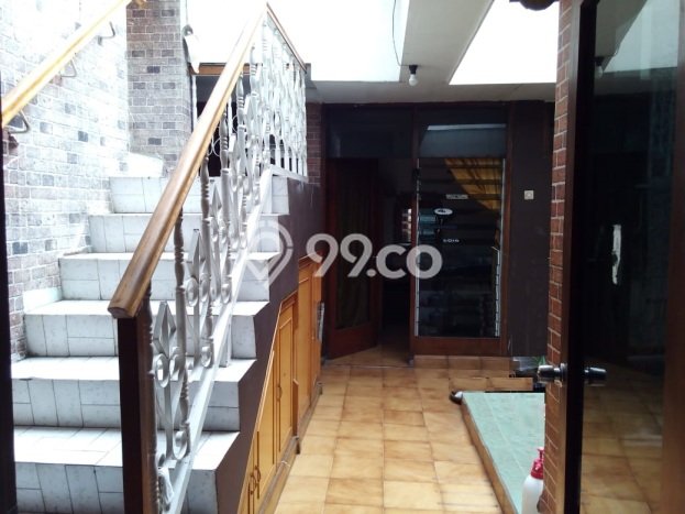 Hunian Mewah LB 356m2 Siap Pakai Desain Elegan di Cikutra, Bandung Hunian Mewah LB 356m2 Siap Pakai Desain Elegan di Cikutra, Bandung