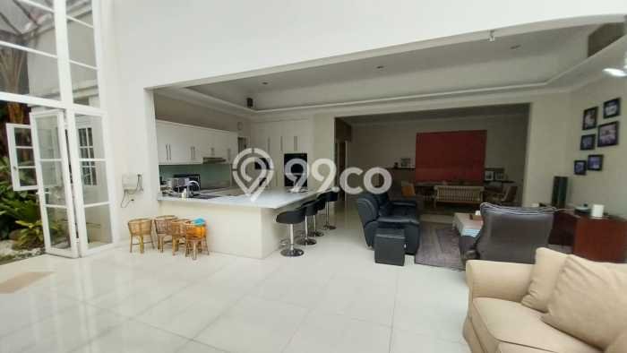 Best Deal Hunian Premium Ideal dan Luas di Menteng, Jakarta Pusat Best Deal Hunian Premium Ideal dan Luas di Menteng, Jakarta Pusat