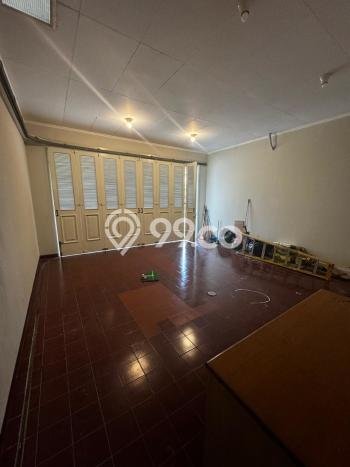 Rumah Modern Disewakan di Menteng Jakarta Pusat Lokasi Sangat Strategis Rumah Modern Disewakan di Menteng Jakarta Pusat Lokasi Sangat Strategis