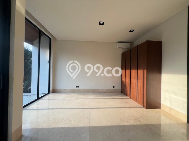 Hunian Elit LB 550m2 Siap Huni Desain Elegan di Mampang, Jakarta Selatan Hunian Elit LB 550m2 Siap Huni Desain Elegan di Mampang, Jakarta Selatan