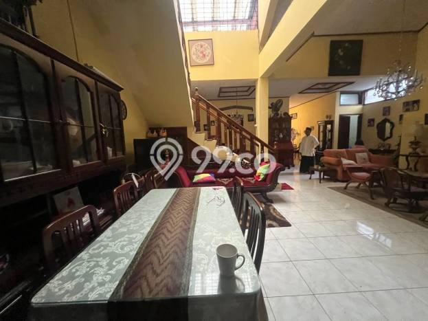 Siap Huni Hunian Elit 6 Kamar di Menteng Dekat ke Mana Pun Siap Huni Hunian Elit 6 Kamar di Menteng Dekat ke Mana Pun