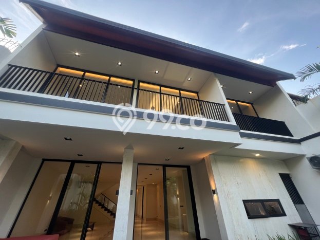 Hunian Elit LB 550m2 Siap Huni Desain Elegan di Mampang, Jakarta Selatan Hunian Elit LB 550m2 Siap Huni Desain Elegan di Mampang, Jakarta Selatan