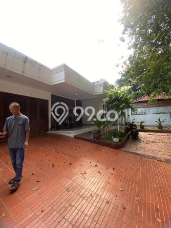 Dijual Rumah Premium dengan Fasilitas Sekitar Lengkap di Menteng, Jakarta Pusat Dijual Rumah Premium dengan Fasilitas Sekitar Lengkap di Menteng, Jakarta Pusat