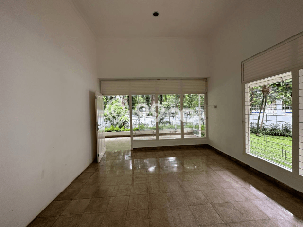 Rumah Modern Disewakan di Menteng Jakarta Pusat Lokasi Sangat Strategis Rumah Modern Disewakan di Menteng Jakarta Pusat Lokasi Sangat Strategis
