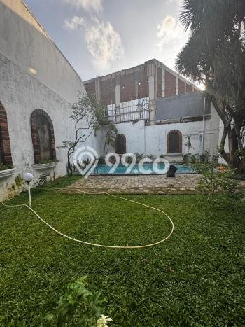 Rumah Modern Disewakan di Menteng Jakarta Pusat Lokasi Sangat Strategis Rumah Modern Disewakan di Menteng Jakarta Pusat Lokasi Sangat Strategis