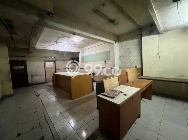 Lokasi strategis! Rumah siap huni dikontrakkan di Menteng LB 600m2 Lokasi strategis! Rumah siap huni dikontrakkan di Menteng LB 600m2