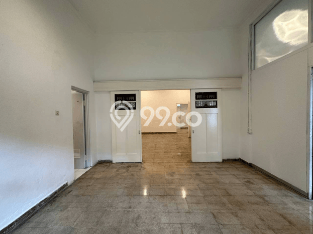Rumah Modern Disewakan di Menteng Jakarta Pusat Lokasi Sangat Strategis Rumah Modern Disewakan di Menteng Jakarta Pusat Lokasi Sangat Strategis