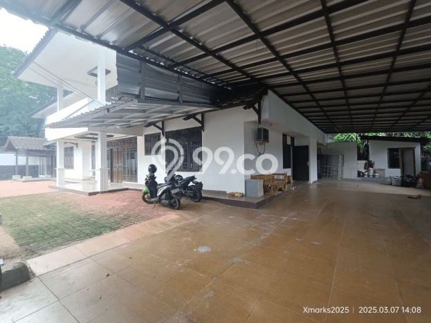 Rumah Modern Disewakan di Menteng Jakarta Pusat Area Sangat Strategis Rumah Modern Disewakan di Menteng Jakarta Pusat Area Sangat Strategis