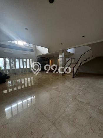 Rumah Modern Disewakan di Menteng Jakarta Pusat Lokasi Sangat Strategis Rumah Modern Disewakan di Menteng Jakarta Pusat Lokasi Sangat Strategis