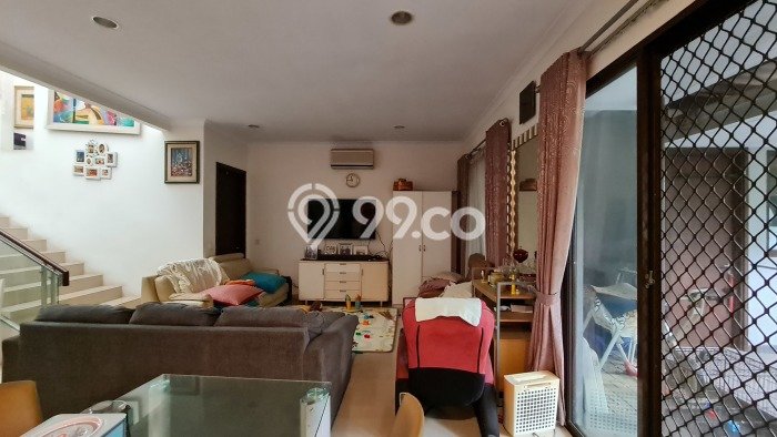 Siap Huni Hunian Elit 4 Kamar di BSD Dekat ke Mana Saja Siap Huni Hunian Elit 4 Kamar di BSD Dekat ke Mana Saja