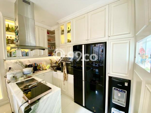 Hunian Elit LB 180m2 Siap Pakai Desain Elegan di Gading Serpong, Tangerang Hunian Elit LB 180m2 Siap Pakai Desain Elegan di Gading Serpong, Tangerang