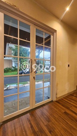 Dijual Hunian Mewah dengan Fasilitas Sekitar Lengkap di BSD, Tangerang Selatan Dijual Hunian Mewah dengan Fasilitas Sekitar Lengkap di BSD, Tangerang Selatan