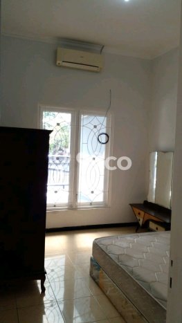 Rumah di Surabaya Kondisi Baik Minimalis Dekat Fasilitas Publik Rumah di Surabaya Kondisi Baik Minimalis Dekat Fasilitas Publik
