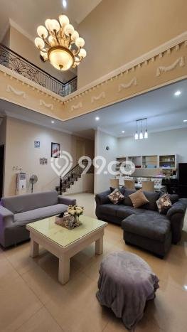 Rumah Mewah LB 400m2 Siap Pakai Desain Elegan di Surabaya Kota, Surabaya Rumah Mewah LB 400m2 Siap Pakai Desain Elegan di Surabaya Kota, Surabaya