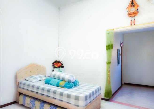 Rumah Modern Cantik 5 Kamar Siap Huni di Wiyung Rumah Modern Cantik 5 Kamar Siap Huni di Wiyung