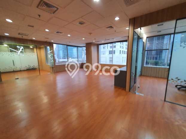 Unit Kantor Tersedia di Sudirman Spesifikasi LB 300m2 Unit Kantor Tersedia di Sudirman Spesifikasi LB 300m2