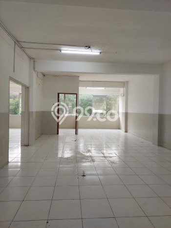 Unit Ruko Disewakan di Lebak Bulus di Area Ramai & Strategis Unit Ruko Disewakan di Lebak Bulus di Area Ramai & Strategis