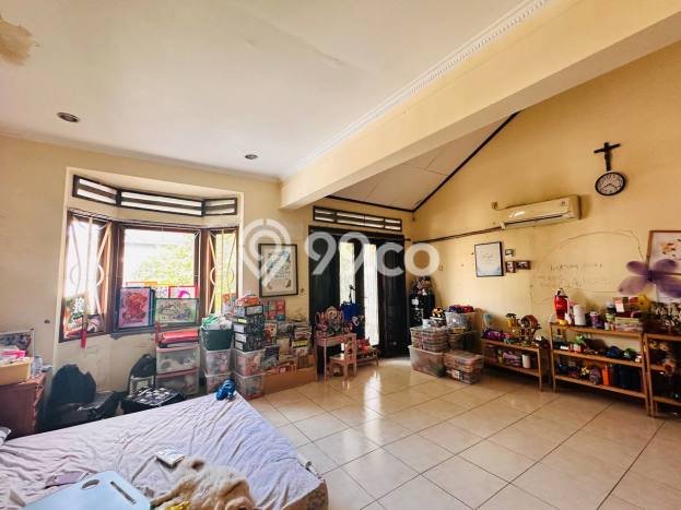 Dijual Cepat Rumah Bagus Siap Huni LB 250m2 di Cinere, Depok Dijual Cepat Rumah Bagus Siap Huni LB 250m2 di Cinere, Depok