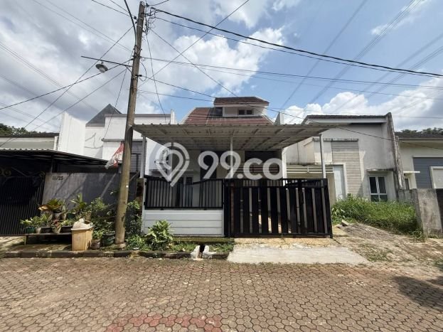 For Sale Rumah 4 Kamar Lokasi Strategis Nyaman dan Strategis di Cinere For Sale Rumah 4 Kamar Lokasi Strategis Nyaman dan Strategis di Cinere
