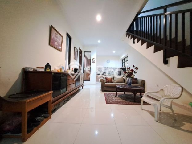 Rumah Luxury Modern Tanpa Renovasi di Lebak Bulus Jakarta Selatan Rumah Luxury Modern Tanpa Renovasi di Lebak Bulus Jakarta Selatan