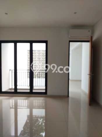 Ready to Use! Premium House LT 198m2 Desain Elegan di Cirendeu Ready to Use! Premium House LT 198m2 Desain Elegan di Cirendeu