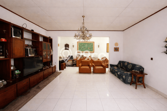Hunian Eksklusif Siap Huni LT 300m2 di Cinere, Depok Hunian Eksklusif Siap Huni LT 300m2 di Cinere, Depok