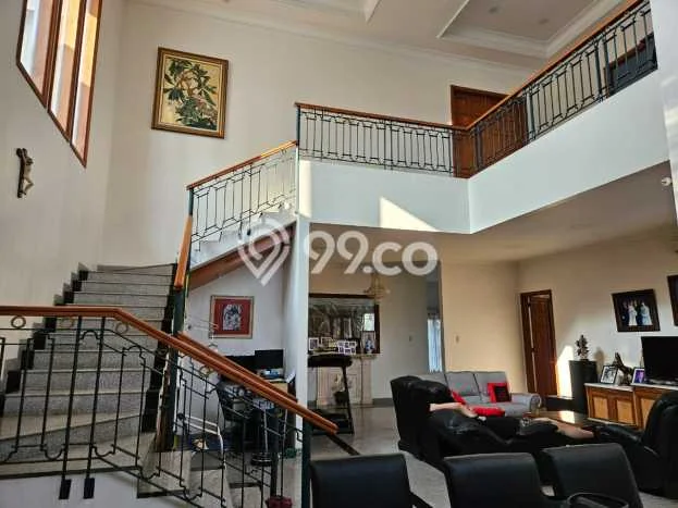 Dijual Rumah Premium dengan Fasilitas Sekitar Lengkap di Menteng, Jakarta Pusat Dijual Rumah Premium dengan Fasilitas Sekitar Lengkap di Menteng, Jakarta Pusat