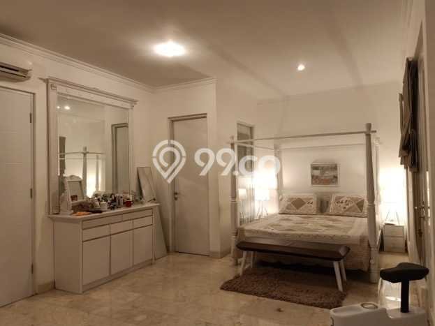 Dijual Rumah Luas Elegan Dengan View Eksklusif di Ciganjur, Jakarta Selatan Dijual Rumah Luas Elegan Dengan View Eksklusif di Ciganjur, Jakarta Selatan