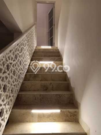 Dijual Rumah Luas Elegan Dengan View Eksklusif di Ciganjur, Jakarta Selatan Dijual Rumah Luas Elegan Dengan View Eksklusif di Ciganjur, Jakarta Selatan