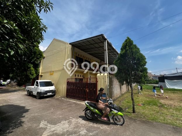Rumah Kost untuk Dijual di Jatinangor dengan 10 KT, 10 KM, Luas 400m2 Rumah Kost untuk Dijual di Jatinangor dengan 10 KT, 10 KM, Luas 400m2
