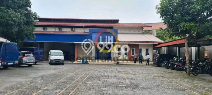 Area Ramai! Gudang Dijual di Semarang Timur untuk Bisnis Luas Bangunan 750m2 Area Ramai! Gudang Dijual di Semarang Timur untuk Bisnis Luas Bangunan 750m2