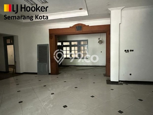 Siap Huni Rumah Mewah 5 Kamar di Gajah Mungkur Dekat ke Mana Saja Siap Huni Rumah Mewah 5 Kamar di Gajah Mungkur Dekat ke Mana Saja