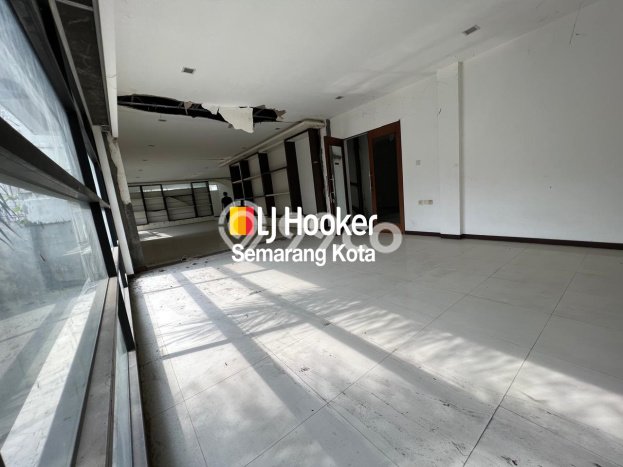 PRIME LOCATION! Ruko Kawasan Semarang Tengah, Luas 1500m2m², Kawasan Ramai, Siap Untuk Digunakan PRIME LOCATION! Ruko Kawasan Semarang Tengah, Luas 1500m2m², Kawasan Ramai, Siap Untuk Digunakan