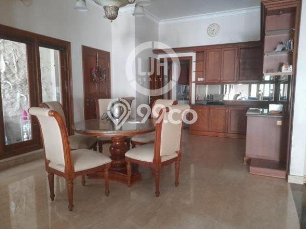 Rumah Nyaman 5 KT di Gajah Mungkur, Semarang - LT 477m2m² Rumah Nyaman 5 KT di Gajah Mungkur, Semarang - LT 477m2m²