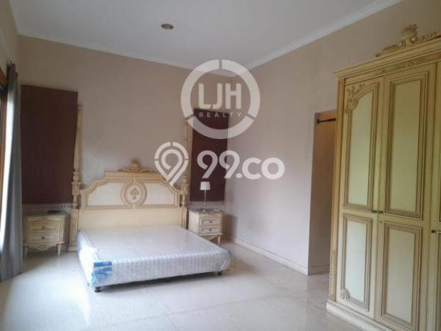 Rumah Nyaman 5 KT di Gajah Mungkur, Semarang - LT 477m2m² Rumah Nyaman 5 KT di Gajah Mungkur, Semarang - LT 477m2m²
