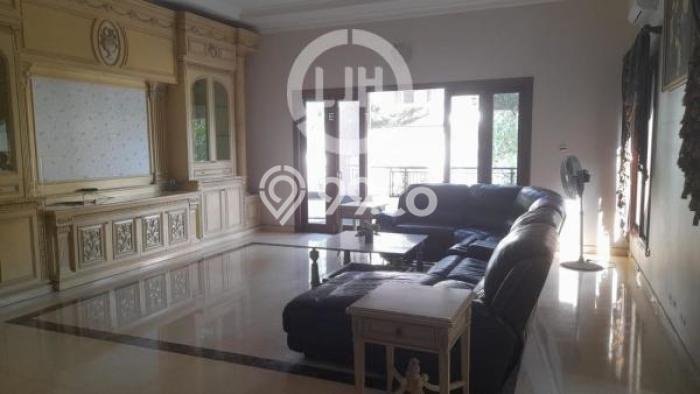 Rumah Nyaman 5 KT di Gajah Mungkur, Semarang - LT 477m2m² Rumah Nyaman 5 KT di Gajah Mungkur, Semarang - LT 477m2m²