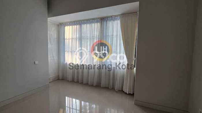 Rumah Mewah Siap Huni LT 240m2 di Tembalang, Semarang Rumah Mewah Siap Huni LT 240m2 di Tembalang, Semarang