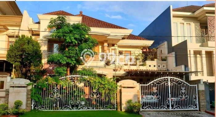 Rumah Elit LB 500m2 Siap Pakai Desain Elegan di Semolowaru, Surabaya Rumah Elit LB 500m2 Siap Pakai Desain Elegan di Semolowaru, Surabaya