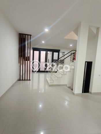 For Sale Rumah 4 Kamar Lokasi Ideal Nyaman dan Strategis di Bulak For Sale Rumah 4 Kamar Lokasi Ideal Nyaman dan Strategis di Bulak