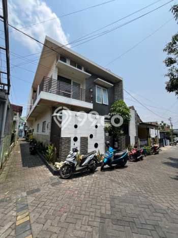Hunian Cantik Modern Lb 170m2 di Lowokwaru, Malang Hunian Cantik Modern Lb 170m2 di Lowokwaru, Malang