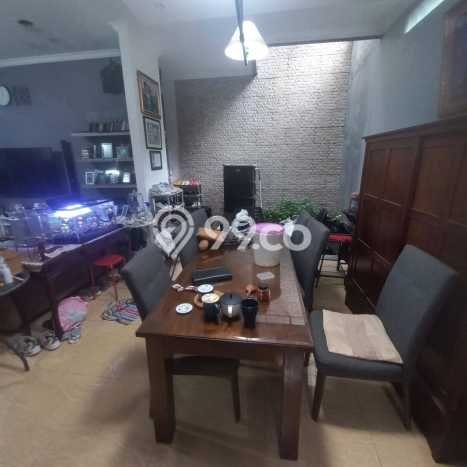 Dijual Segera Kost 9 Kamar, 3 Kamar Mandi di Ciputat, Tangerang Selatan, Luas 225m2 Dijual Segera Kost 9 Kamar, 3 Kamar Mandi di Ciputat, Tangerang Selatan, Luas 225m2