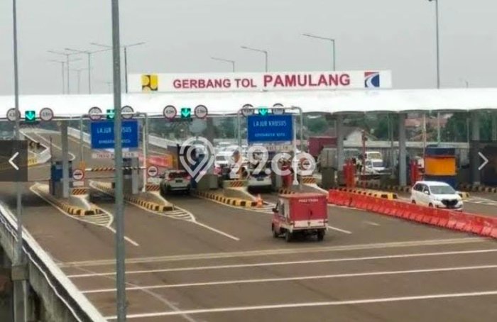 Unit Ruko disewakan di Ciputat Tangerang Selatan dengan LT 300m2 / LB 750m2 Unit Ruko disewakan di Ciputat Tangerang Selatan dengan LT 300m2 / LB 750m2
