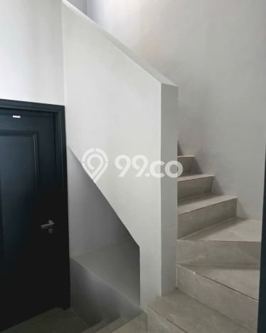 Jual Rumah Eksklusif 3 KT di Grand Wisata, Bekasi Jual Rumah Eksklusif 3 KT di Grand Wisata, Bekasi