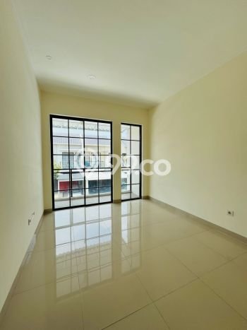 For Sale Hunian Rumah Terawat 2 KT di Green Lake City, Jakarta Barat For Sale Hunian Rumah Terawat 2 KT di Green Lake City, Jakarta Barat