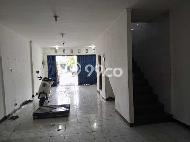 Unit Ruko Disewakan di Daan Mogot di Area Ramai & Strategis Unit Ruko Disewakan di Daan Mogot di Area Ramai & Strategis