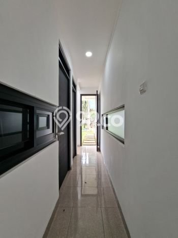 Jual Rumah Luas Elegan Dengan View Cantik di Bintaro, Tangerang Selatan Jual Rumah Luas Elegan Dengan View Cantik di Bintaro, Tangerang Selatan