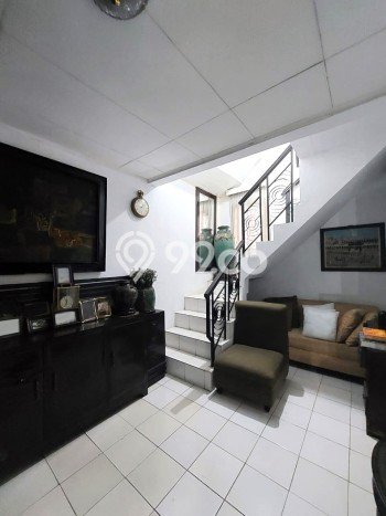 Jual Rumah Eksklusif 3 KT di Bintaro, Tangerang Selatan Jual Rumah Eksklusif 3 KT di Bintaro, Tangerang Selatan