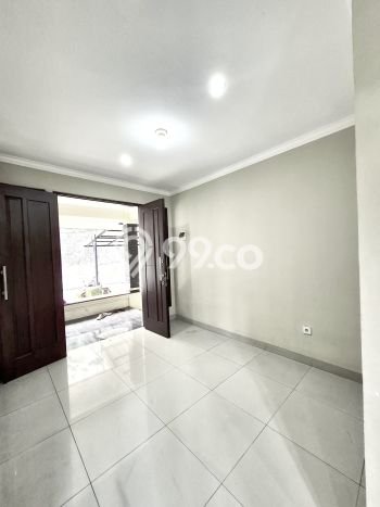 Rumah Luxury Modern Tanpa Renovasi di Bintaro Tangerang Selatan Rumah Luxury Modern Tanpa Renovasi di Bintaro Tangerang Selatan